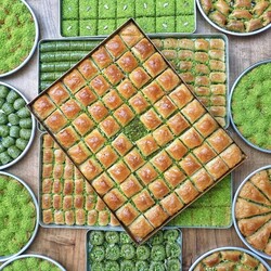 Özel Kare Dilim Kuru Baklava (tepsili) - Thumbnail